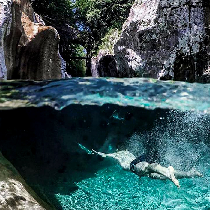 Canyoning e nuoto nel torrente Arzino
