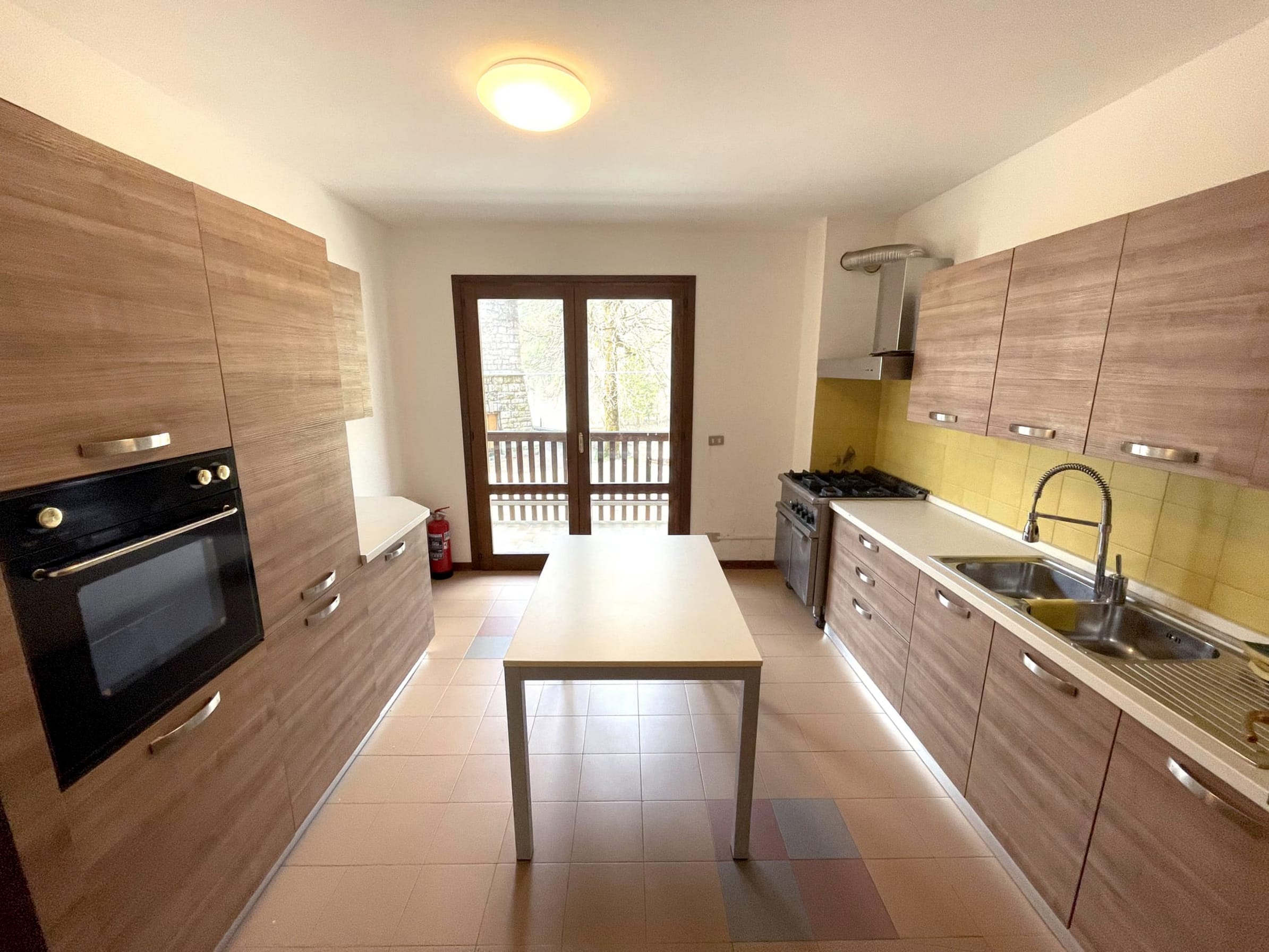 Cucina attrezzata per la preparazione autonoma di pasti durante i soggiorni di gruppo a San Francesco