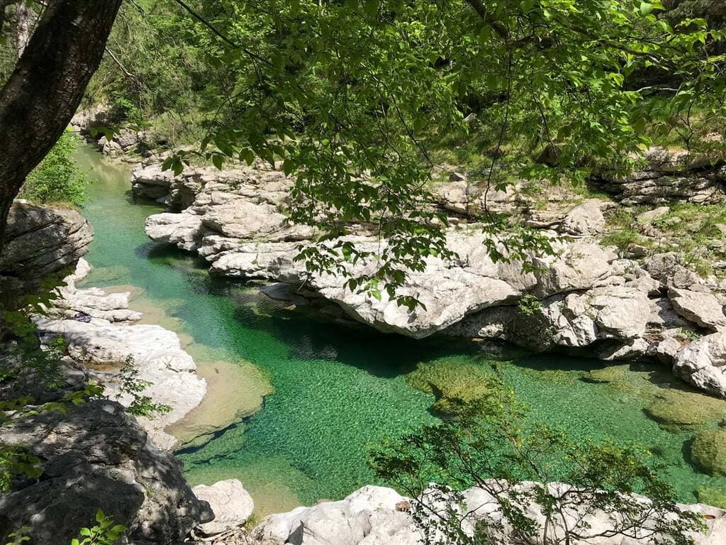 Canyon eroso dal torrente Meduna, con varie Pozze Smeraldine a Tramonti di Sopra
